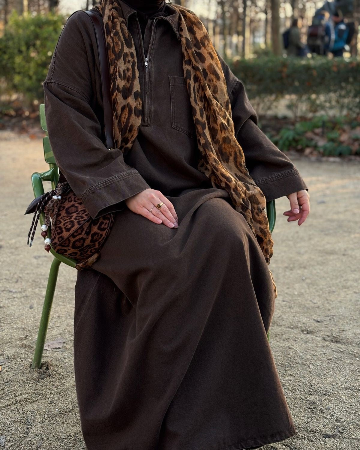 عباءة دنيم واسعة